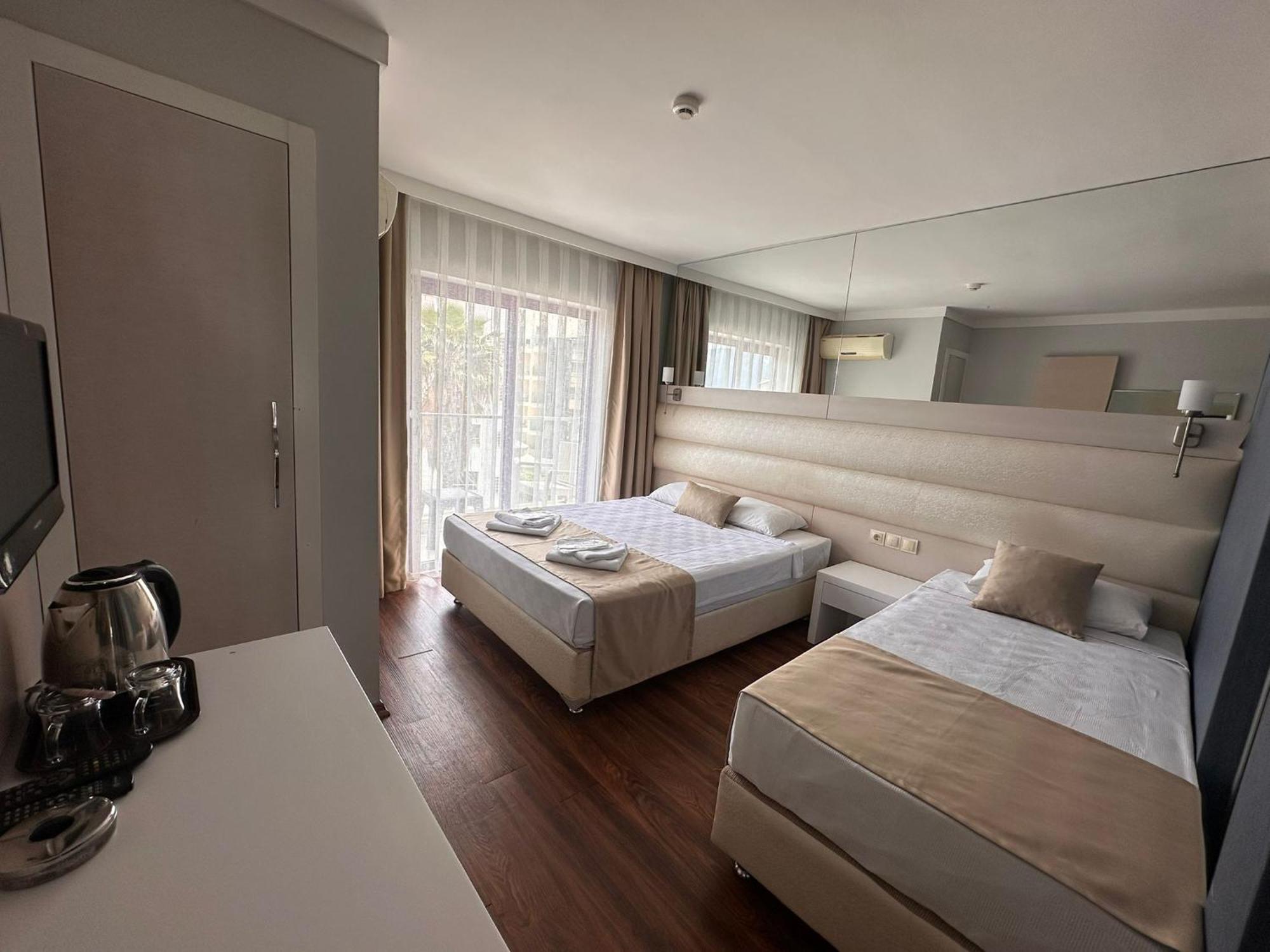 Gold Butik Otel 马尔马里斯 外观 照片